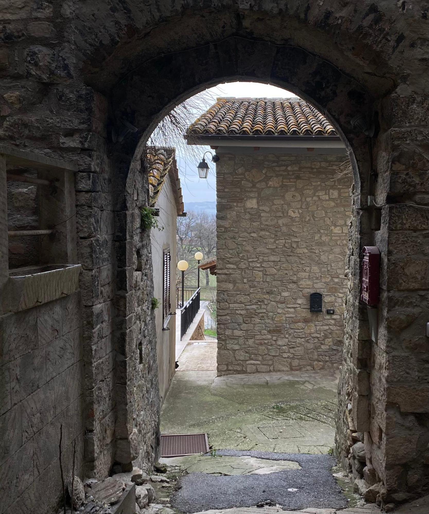 Ferienwohnung Joy'S Nest Todi Exterior foto